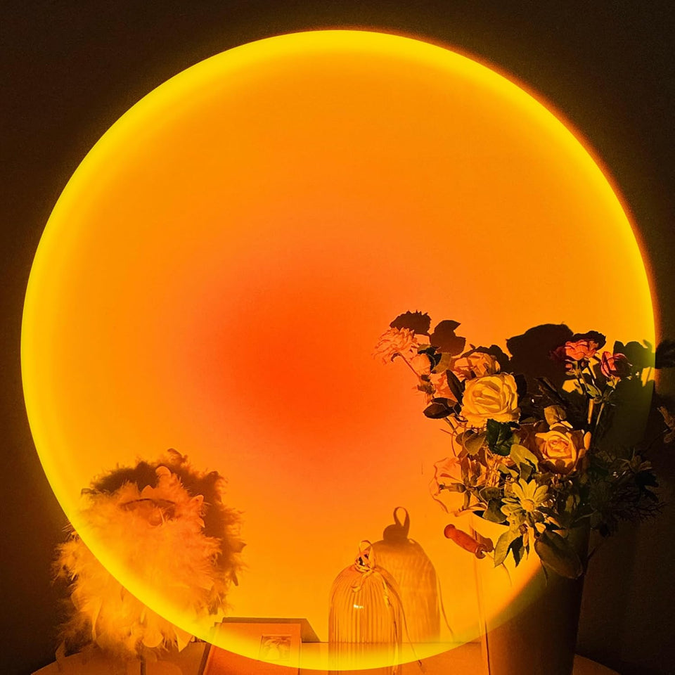 Tsrarey Sunset Projection Lamp, 180 Degree Rotation Rainbow Projection Lamp Led Light,Sunset Night Light Projector for Party Bedroom Decor (Sunset Red)